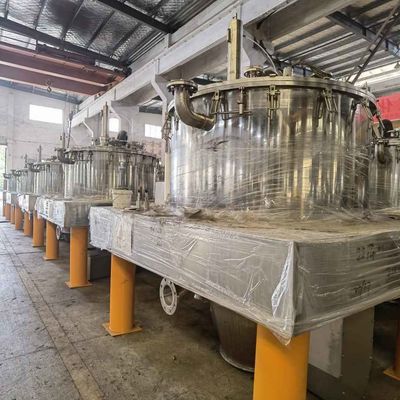 le groupe automatique de grattoir inférieur de décharge du Traction-sac 800L actionnent la centrifugeuse pour les ingrédients pharmaceutiques actifs