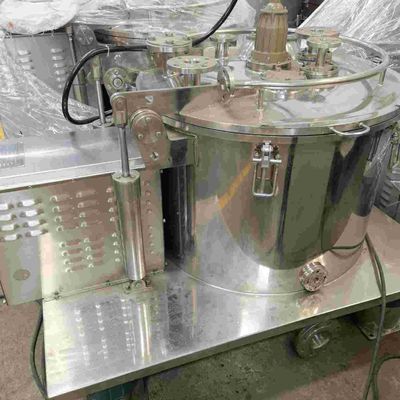 Centrifugeuse anti-déflagrante verticale pour les substances pharmaceutiques préliminaires