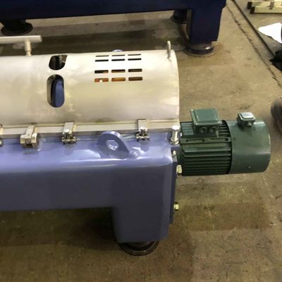 3 la phase F40 22kw SKF soutenant le décanteur centrifuge pour l'extraction de l'huile de presse