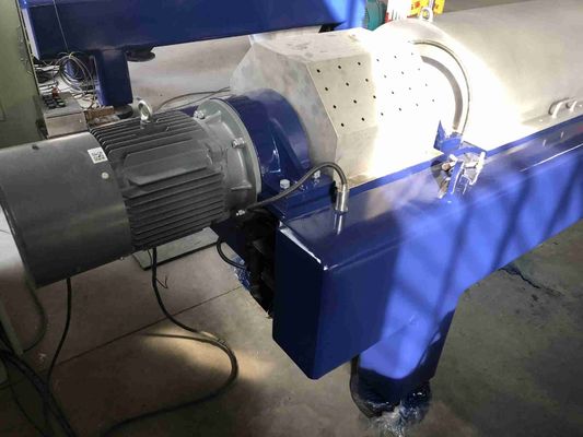 le décanteur de asséchage de la boue 3200rpm triphasée centrifuge continu horizontal
